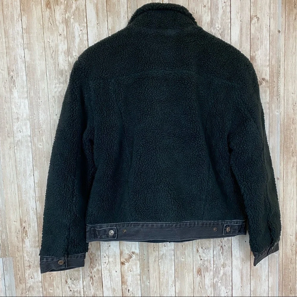 Levi’s‎ Premium Denim Ex-Boyfriend Trucker Sherpa Jacket Size Small Women